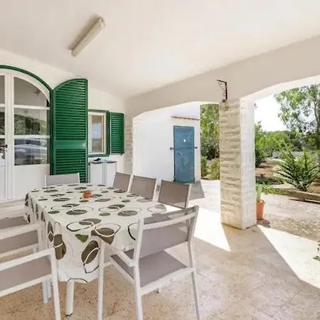 Manu Villa