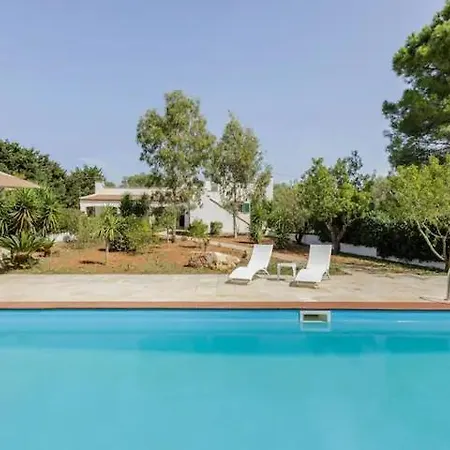Manu Villa