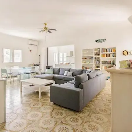 Villa Manu *